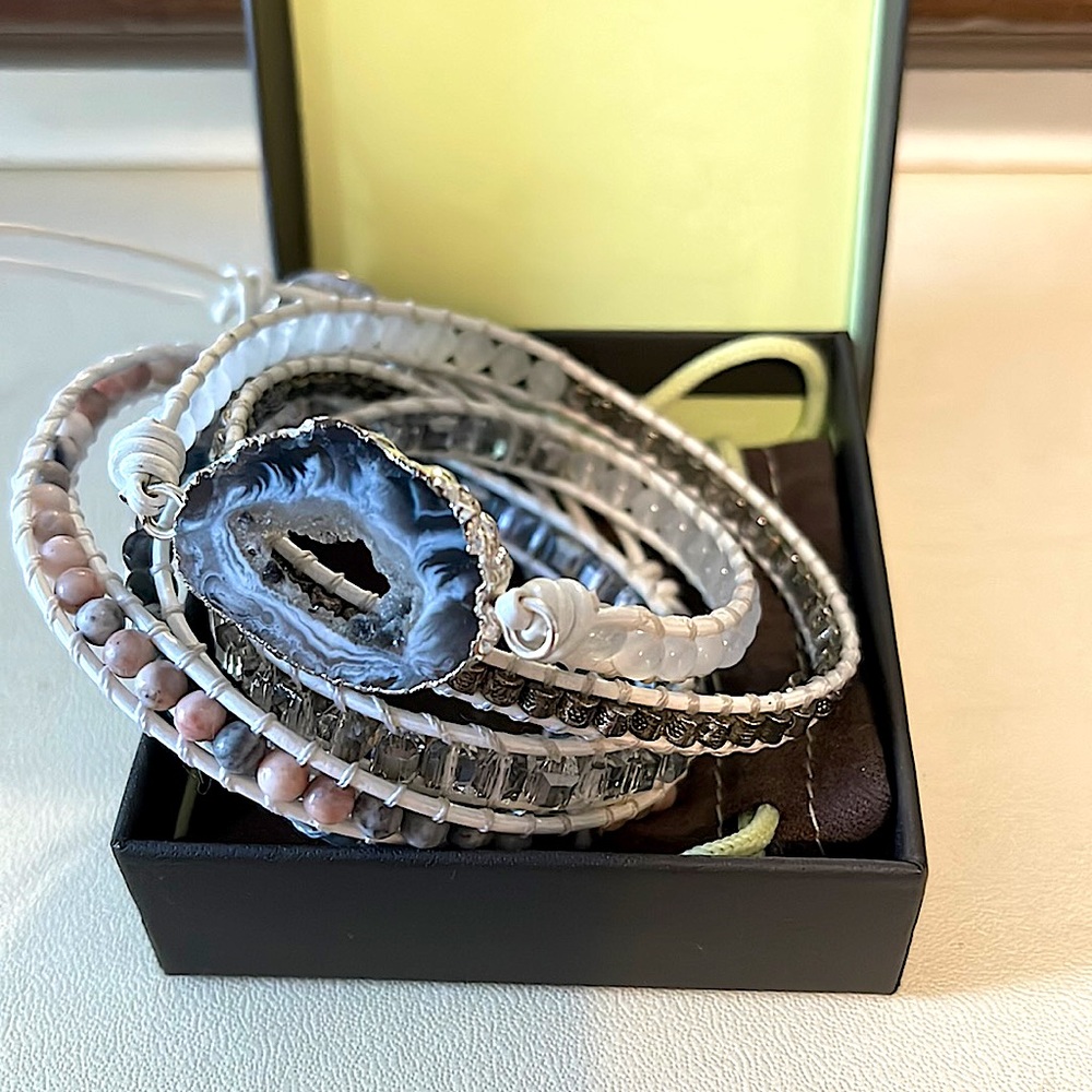 Natural Stone Beaded Wrap Bracelet White Black Silver Tone NWOT